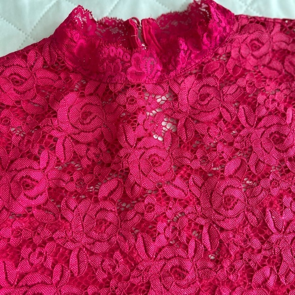 Gorgeous Laced Bebe Top - Picture 2 of 5